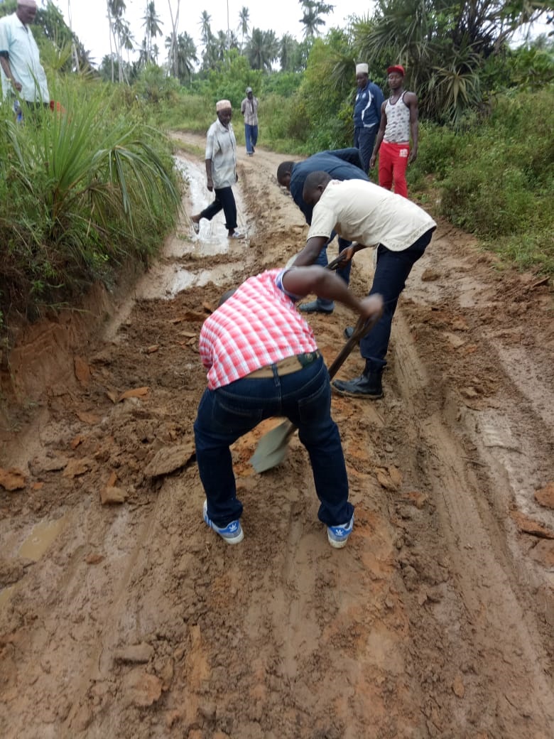 Making the road passable in Msambweni.. 