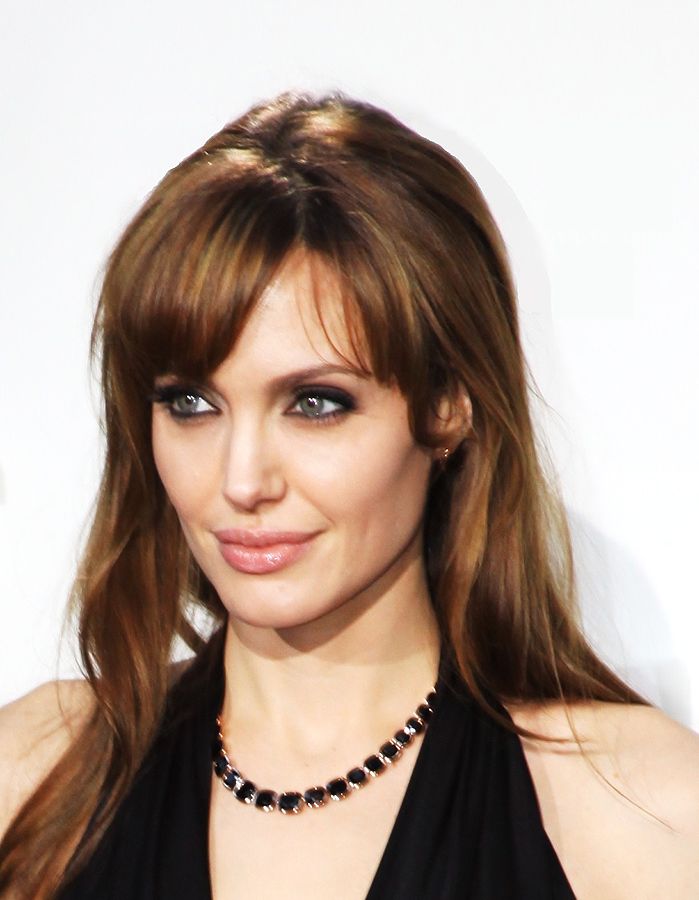 ANGELINA JOLIE BUYS A HOME IN L.A. FOR $25 MILLION