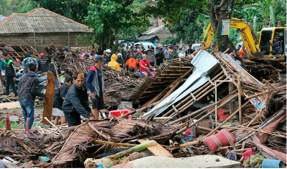 Tsunami hits Indonesia