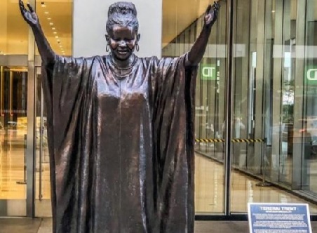 Tererai Trent, Zimbabwean Scholar, honored through a bronze statue in New York City