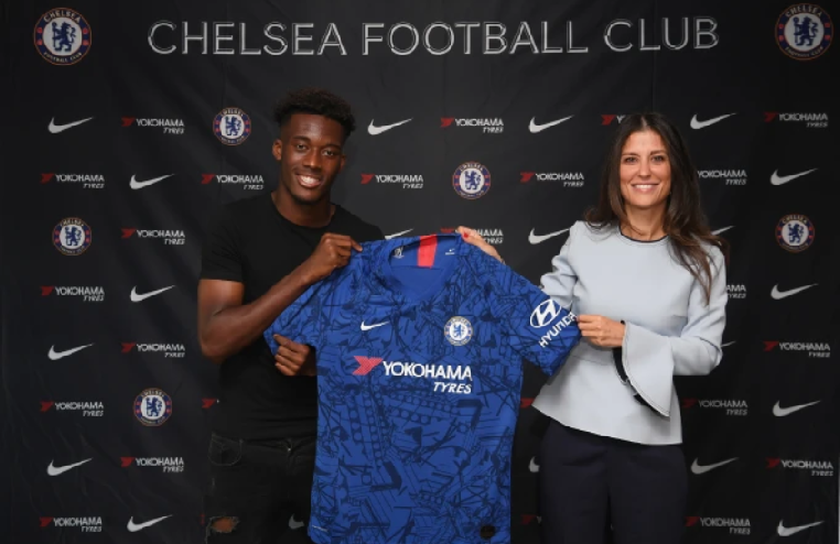 Hudson Odoi signs a new contract at Chelsea