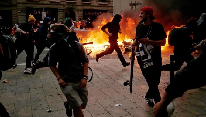 Police brutality on pro-independence protesters in Barcelona enters day 5  (photos)