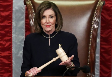 Nancy Pelosi lands in Taiwan against Chinese threats of retaliation