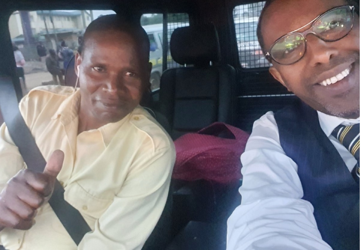 Grand Mullah gifts one family in Nairobi with Ksh. 1 million (photos)