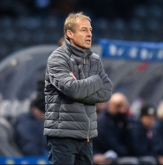 Jurgen  Klinsmann resigns as Hertha Berlin Head Coach