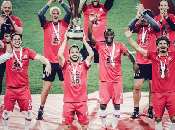 Coronavirus: RB Salzburg celebrate winning the Austrian Cup in socially distant fashion