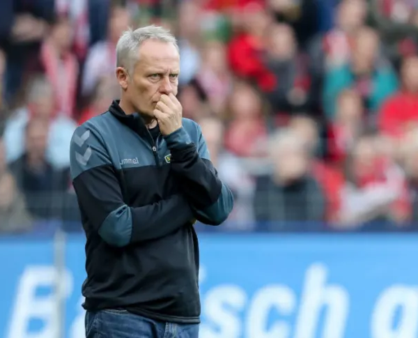 Freiburg Head Coach Streich signs a new contract