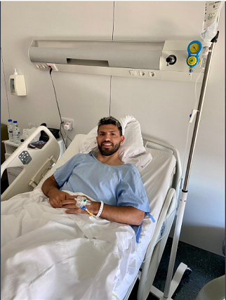 Aguero undergoes knee surgery