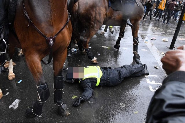 UK Police officer knocked off a horse during “black lives matter” protests