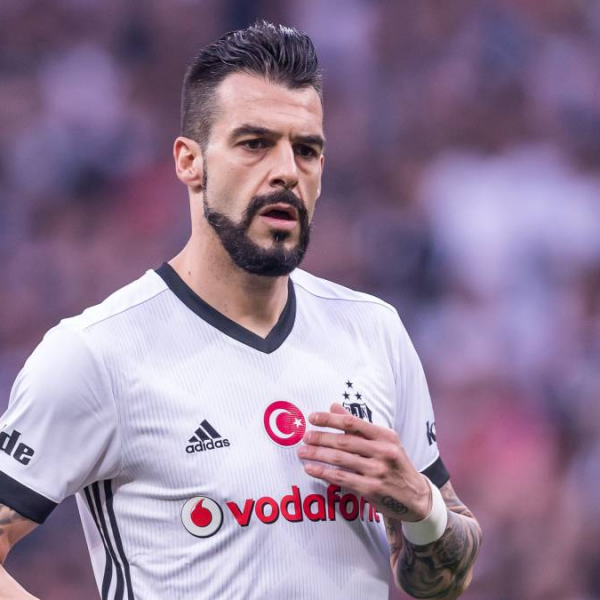 Negredo set for La Liga return with Cadiz