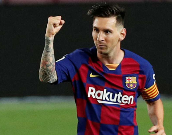 Lionel Messi scores 700th career goal