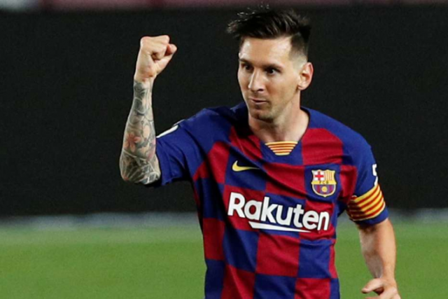 Lionel Messi scores 700th career goal