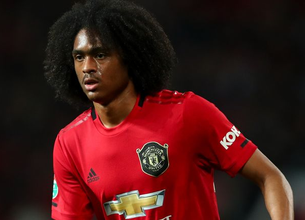 Manchester United winger Tahith Chong joins Werder Bremen on loan