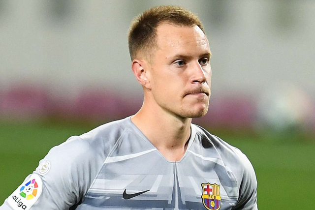 Ter Stegen to be out until November after a knee surgery