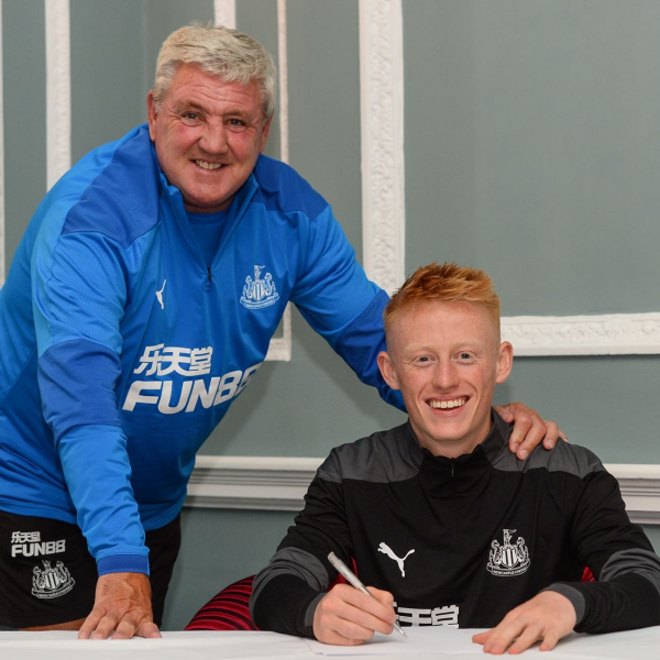 Matty Longstaff signs a new contract with Newcastle