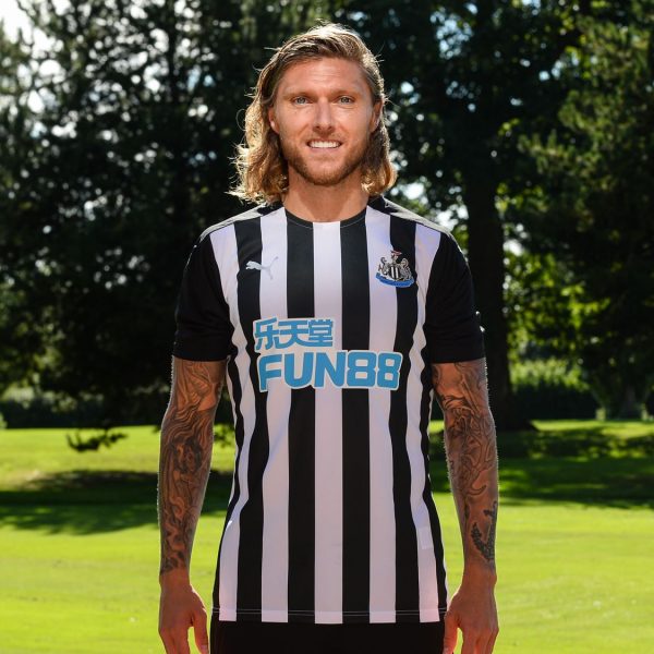 Jeff Hendrick joins Newcastle United after Burnley exit