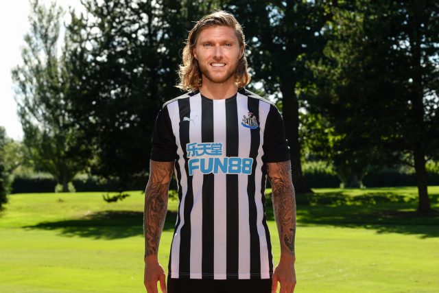 Jeff Hendrick joins Newcastle United after Burnley exit
