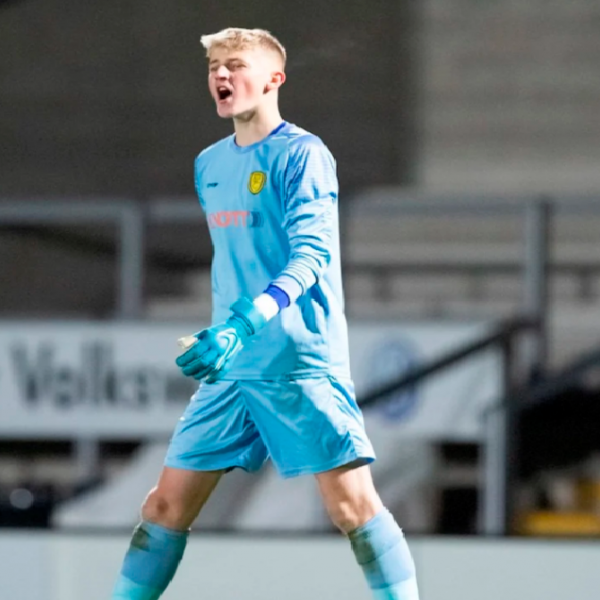 Chelsea sign goalkeeper Sharman-Lowe from Burton Albion