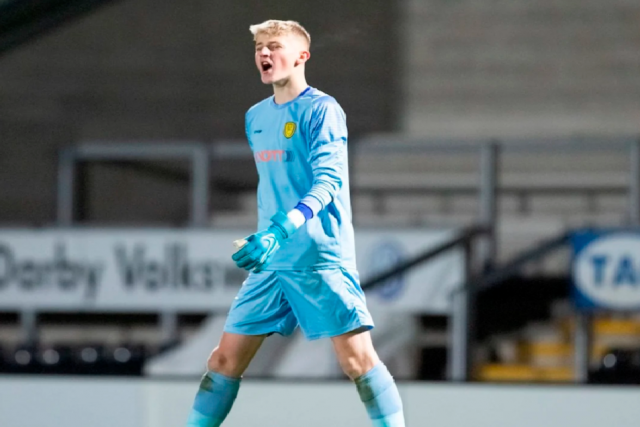 Chelsea sign goalkeeper Sharman-Lowe from Burton Albion