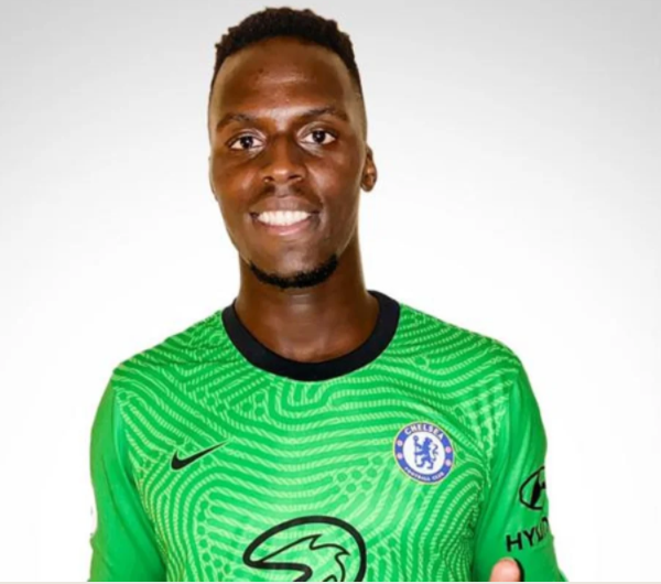 Chelsea sign goalkeeper Edouard Mendy from Rennes.