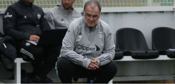 Bielsa signs a contract extension at Leeds United