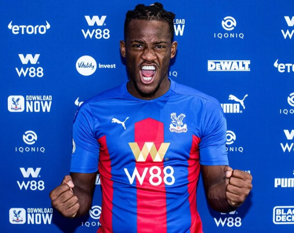 Batshuayi returns to Crystal Palace on loan