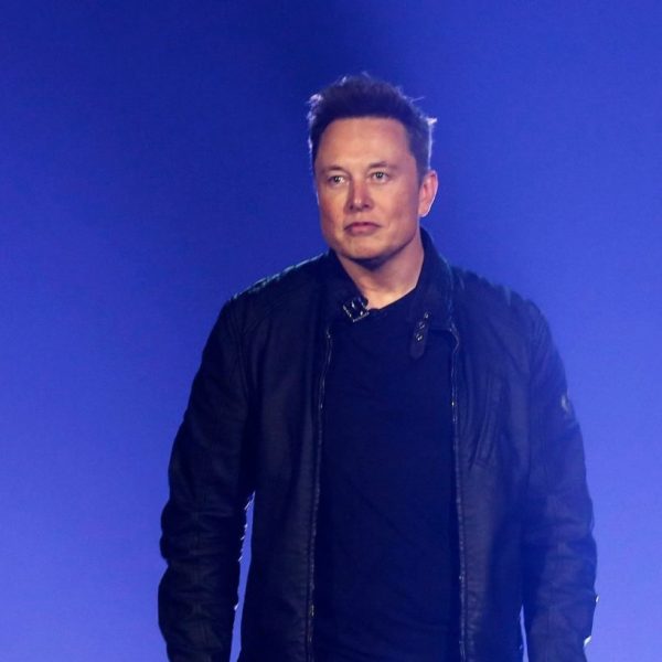 Elon Musk suggests that U.S should release people held in jail for weed