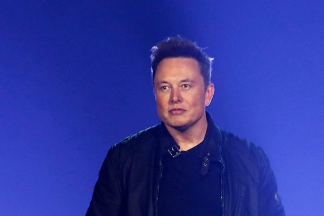 “If I die under mysterious circumstances, it’s been nice knowin ya,” Elon Musk tweets