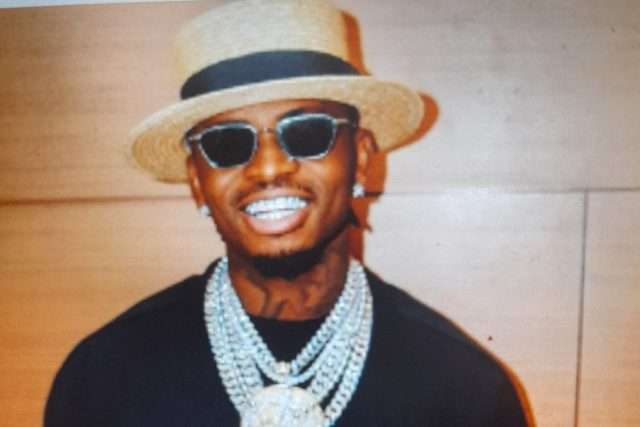 Diamond Platinum defends his gold chain valued at Ksh 5.2 million