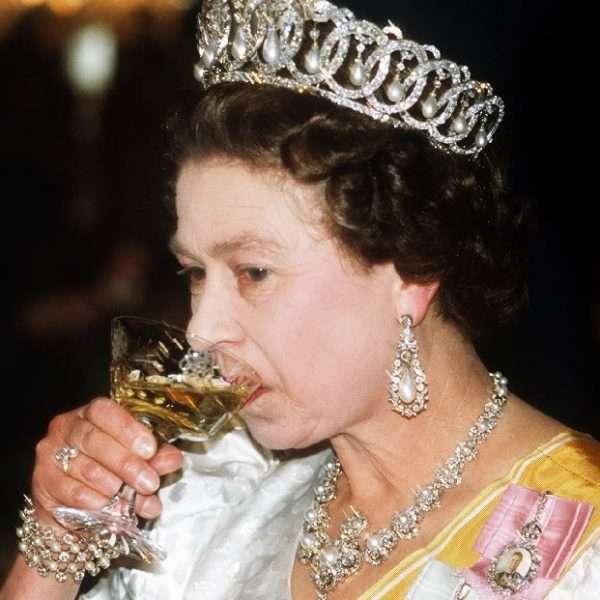 Queen Elizabeth ‘ordered to quit drinking by royal doctors to ‘make sure she’s as fit and healthy as possible’