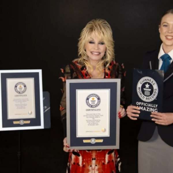 Dolly Parton breaks 3 Guinness World Records