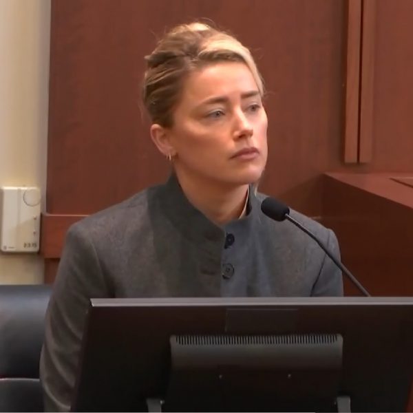 Amber Heard testifies about Depp’s Dog ate some weed and about POOP IN BED