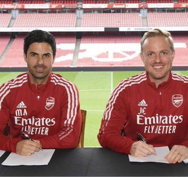 Mikel Arteta signs a contract as Arsenal Manager till 2025