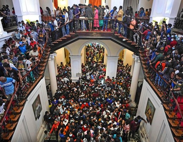 Sri Lankan protesters storm the presidential and Prime Minister’s Palaces