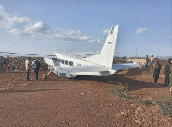 Raila’s aircraft clashes into a ditch at Kakuma