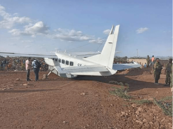 Raila’s aircraft clashes into a ditch at Kakuma