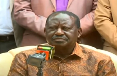 Raila urges supporters to remain peaceful as he straightens results