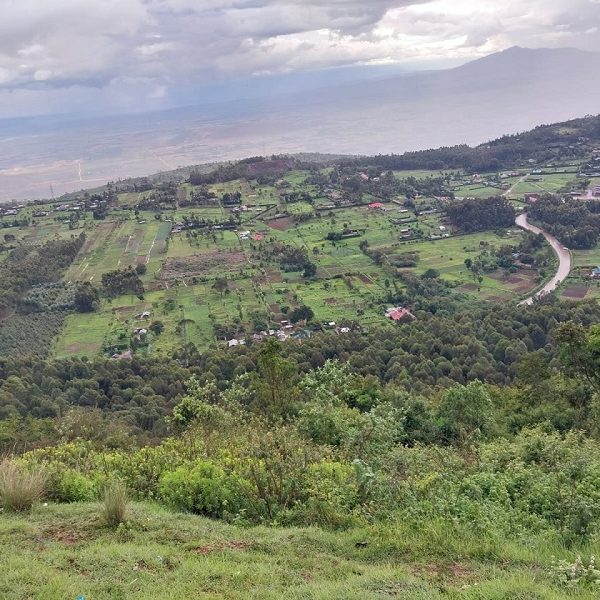 Mau Mau road floods in the escarpment