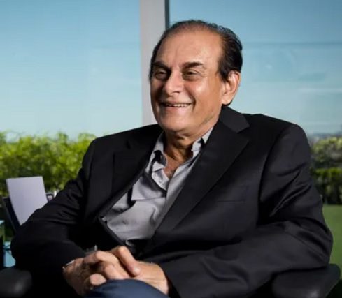 Billionaire Harsh Mariwala & family