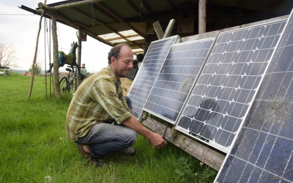 British off grid family 