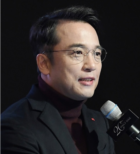 Kim Taek-jin net worth $1 billion