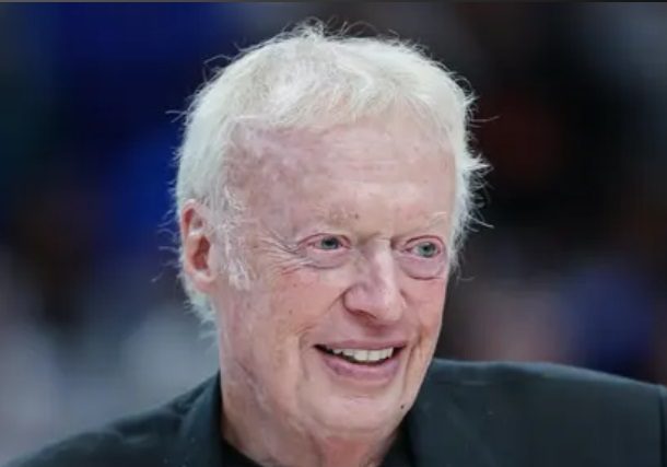 Phil Knight & family $35.4 billion